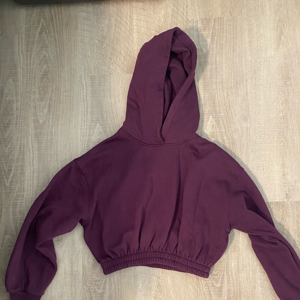Zara cropped sweatshirt​​​​​​​